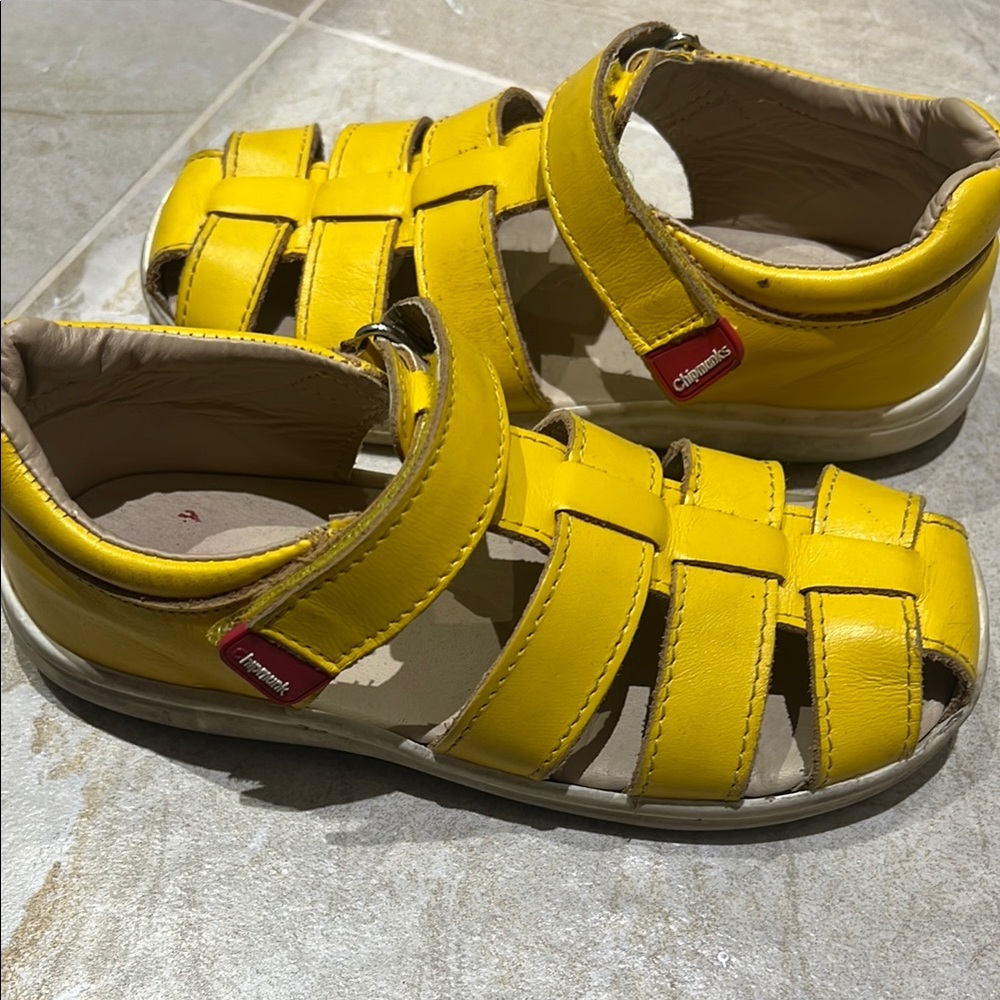 Chipmunks Leather Velcro Kids Yellow Sandals